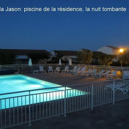 Jason Βίλα *